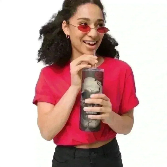 Skull roses 20 oz tumbler with straw - Picture 2 of 3